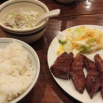 牛たん料理 閣 - 牛タン定食6枚、1850円(税抜き)