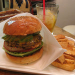 エー アンド ジーダイナー - アボカドチーズバーガー　1,200円