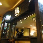 105172834 - ステンドグラスが美しい内装。