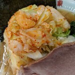 濱之家 - 豆板醤を纏ったキャベツボールはおろしニンニクも利いてます