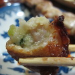 やきとり処地鶏屋 - 鳥皮包み揚げ、肉汁ですよ