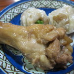 やきとり処地鶏屋 - 付け出しの鳥、染み染みで最高