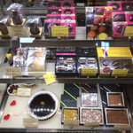 一夜城 ヨロイヅカ・ファーム - チョコレートショーケース