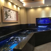 博多うなぎ屋 藤う那 - 1階生簀
