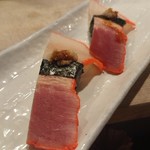 名代 駒寿司 - くじらベーコン握り