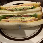 星乃珈琲店 - ハムと野菜と卵のサンドイッチ
