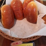 Hiyori Bekari - オープン30分で一番売れたであろう塩バターパン。