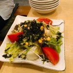 Monjayaki Okonomiyaki Shichifuku - チョレギサラダ(税別５５０円)には韓国海苔が。