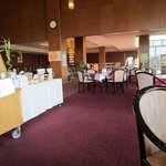 佐賀ロイヤルゴルフクラブ - クラブハウスにあるレストランも旬の素材をベースの洗練された食事が楽しめますよ。