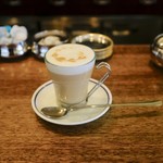 コーヒーハウス ニシヤ - ラテマキアート（550円）税込