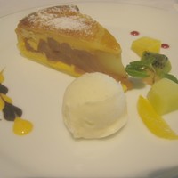 ポム・ダダン - アップルパイ　￥1300