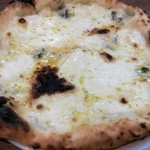 Pizzeria YUICIRO＆A  - アップ