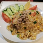 バーン・タム - 豚肉入りチャーハン