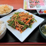 中華料理 福楽 - 青椒肉絲ランチ 700円