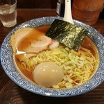 Maruhiro - 中華そば（中）６００円＋たまご（１００円）