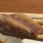 対馬のどぐろとイカ活き造り 博多 魚蔵 - 脂がのったのどぐろの身