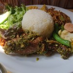 モンゴ モロ - ・ナシチャンプルー　アヤムゴレンかな？