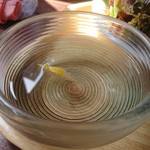 モンゴ モロ - ・レモンが浮いてるけどフィンガーボール