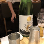 御料理 うえの - 高知の荒ばしり。シルバー製の徳利とお猪口。口当たりがひんやりと気持ちいい♡