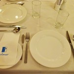 Solmar Restaurant - テーブルセッティング