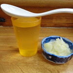 ラーメン そら - お水とレンゲは奥にあるよ～