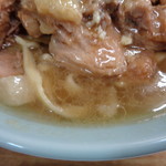 ラーメン そら - 脂層はを確認できる