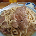 ラーメン そら - でかいのもきちんと入っています