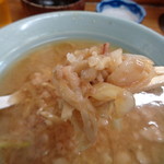 ラーメン そら - 箸でつまめるほど大きなあぶら