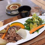 自然食堂マーニー - 薬膳カレー
¥1080