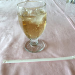 六石ゴルフ倶楽部 レストラン - ラウンド後に飲んだジンジャーエールです。