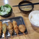 串かつしゅうちゃん - 串揚げお肉5種定食(500円)