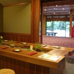 お茶席から入口方面