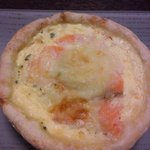 ワッシーズダイニングスープル - サーモンのキッシュ　これも500円だったかな、