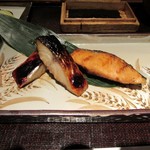 京の米料亭 八代目儀兵衛 - 本日の焼き魚：サバと鮭