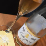 ワインバー バッカス - ラテイロン・クレマン・ド・ボルドー・ブリュット・ロゼ（１，０５０円）