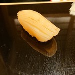 鮨 竜介 - たいら貝