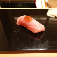 鮨 竜介 - メジマグロ