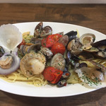 ナガタ店 - アサリと貝類のランチパスタ。税込1,500円。
