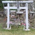 伊古奈 - 近くの祠（千と千尋みたいだな）