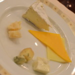 インペリアルバイキング サール - 土日祝日ディナー（８，７００円＋サービス料１０％）の『チーズ』２０１９年３月
