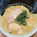 元喜家 - 「ラーメン(並)(680円)+半熟味付玉子(100円)+のり増し(100円)」です