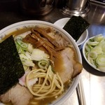 チャーシューメン・ねぎ・のり。