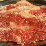 焼肉　戸板商店 - カルビ