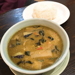 サイアム - 【2019年02月】鶏肉のグリーンカレー＆ライス＠950円。