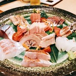 かゆう美酒美食 - 『刺し盛り(鯨入り)3人前』様(アレンジしてるから分からん)