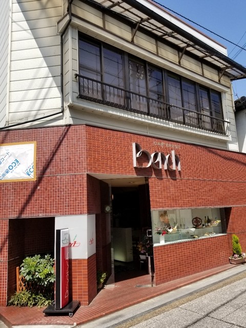 ベンチ 伊予三島 喫茶店 食べログ