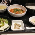 覇王 - よだれ鶏定食