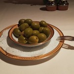 アピシウス - 食前のオリーブ