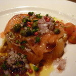 グリエ ジョー - アボカドと小柱のスモークサーモン包み（800円）