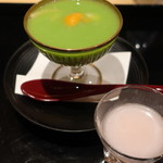 綾小路 唐津 - えんどう豆と蛤の冷製